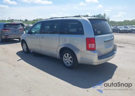 2010 Chrysler Town & Country Touring из США, поврежденный, VIN 2A4RR5D1XAR289497